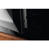 Микроволновая печь Electrolux LMS4253TBX