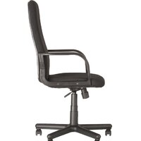 Офисное кресло Nowy Styl Diplomat C-11 (черный)