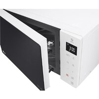 Микроволновая печь LG MH63M38GISW