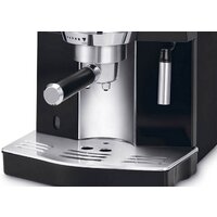 Рожковая кофеварка DeLonghi EC 820.B