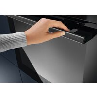 Электрический духовой шкаф Electrolux AssistedCooking SENSE 800 KOEBP39WZ