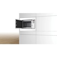 Микроволновая печь Bosch Serie 2 BFL523MW3