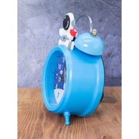 Настольные часы ILikeGift Astronaut on the moon 2108-28-02 (синий)