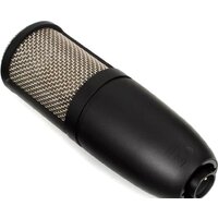 Проводной микрофон AKG P220 (черный)