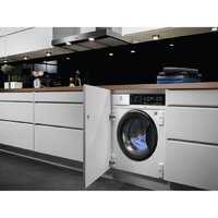 Стирально-сушильная машина Electrolux DualCare 700 EW7WN368SPI