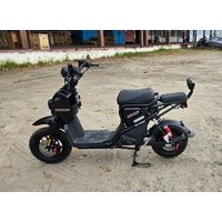 Электроскутер AVM Zoomer (черный)
