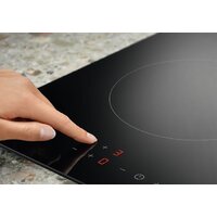 Варочная панель Electrolux LHR3233CK