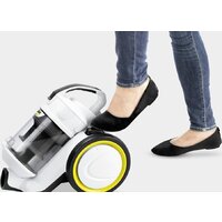 Пылесос Karcher VC 3 Floor 1.198-059.0