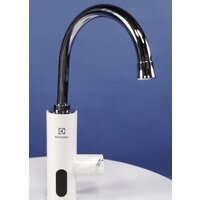Проточный электрический водонагреватель-кран Electrolux Taptronic (белый)