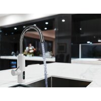 Проточный электрический водонагреватель-кран Electrolux Taptronic (белый)