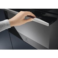 Микроволновая печь Electrolux KVMBE08X