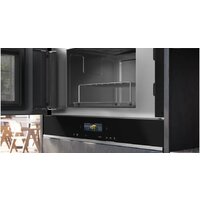 Микроволновая печь Siemens iQ700 BE732L1B1