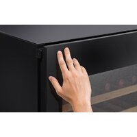 Винный шкаф CASO WineDeluxe E 18