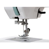 Компьютерная швейная машина Janome HD 6130