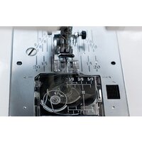 Электромеханическая швейная машина Janome ArtDecor 724A
